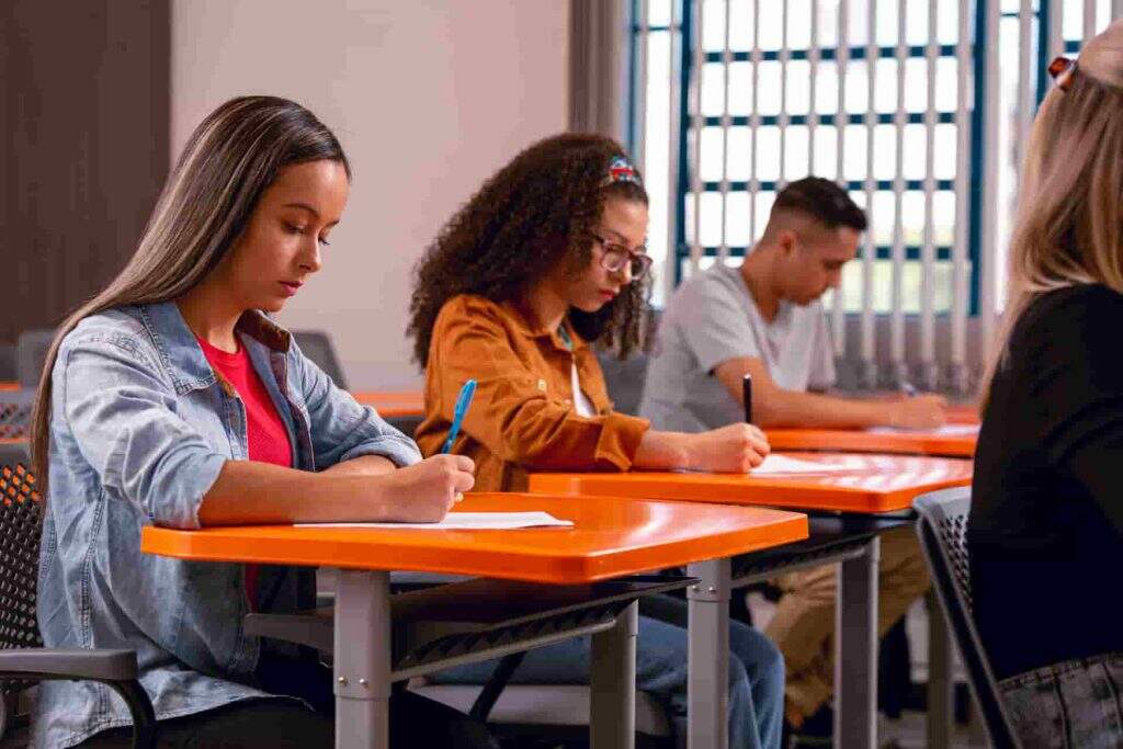 Apoio Escolar Enem Vestibulares